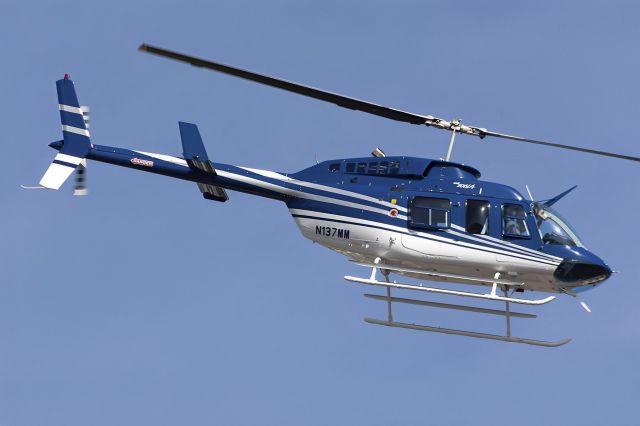 Bell JetRanger (N137MM)