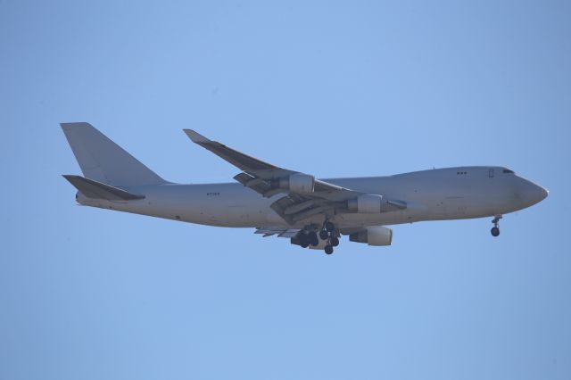 Boeing 747-400 (N713CK)