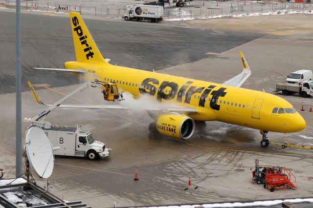 Airbus A320 (N905NK) - NK 239 getting de-iced before heading to Ft. Meyers