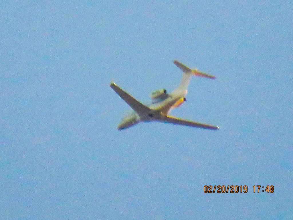 Embraer Phenom 300 (N960MA)