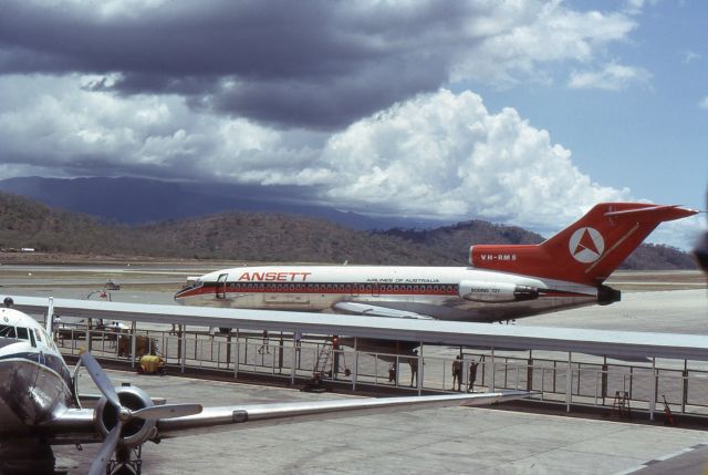 Boeing 727-100 (VH-RMS) - Ansett Airlines Boeing 727-77QC VH-RMS at Port Moresby Airport on 24th December 1974