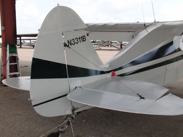 Piper PA-22 Tri-Pacer (N3311B)