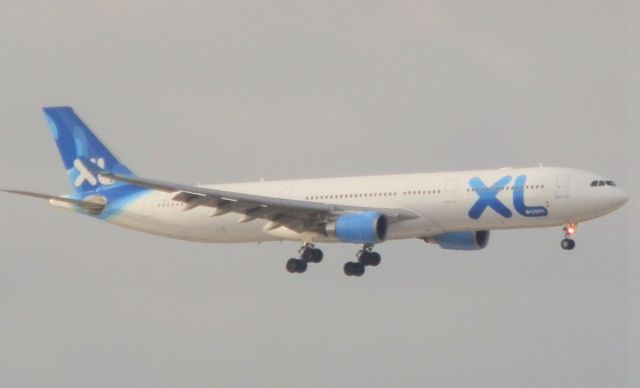 Airbus A330-300 (F-HXLF)