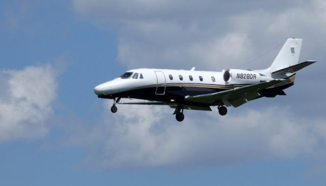 Cessna Citation Excel/XLS (N828DR) - On final is this 2008 Cessna Citation 560XL in the Spring of 2019.