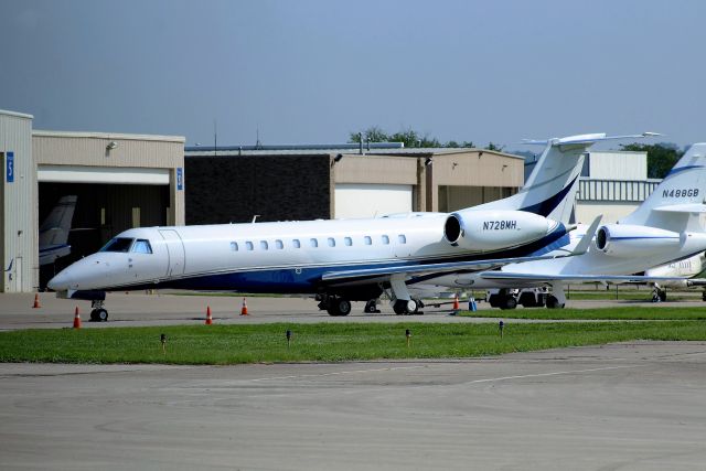 Embraer ERJ-135 (N728MH)