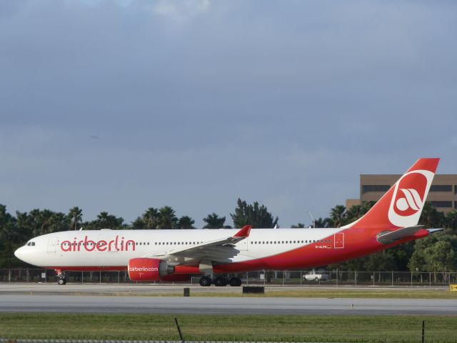 Airbus A330-200 (D-ALPG)