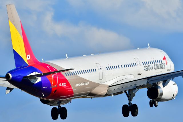 Airbus A321 (HL8059)