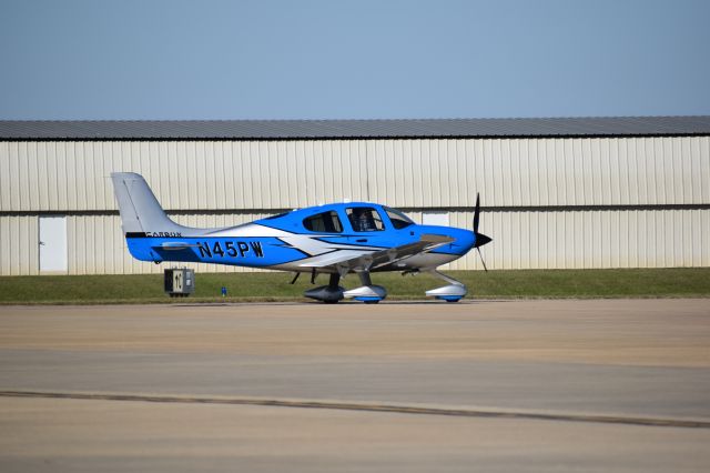 Cirrus SR-22 (N45PW)