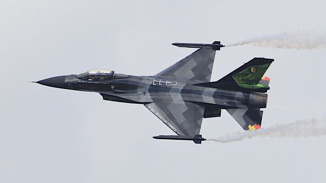 Lockheed F-16 Fighting Falcon (SFR87)