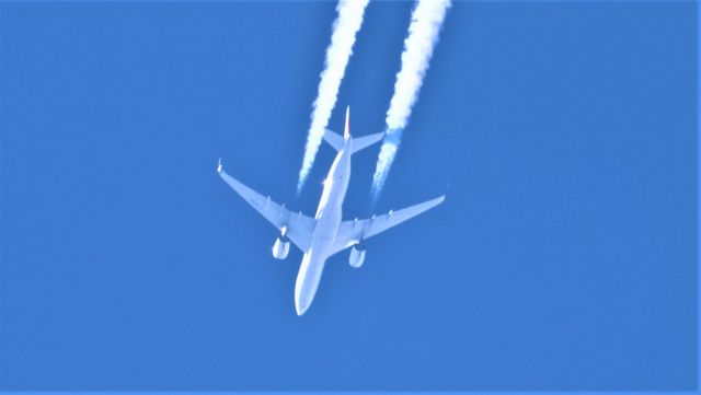Airbus A350-900 (F-HTYF) - F-HTYF Airbus 350-941 Air France AF-136 survolant la ville de Lavaltrie QC. Le 25-10-2022 à 14:19