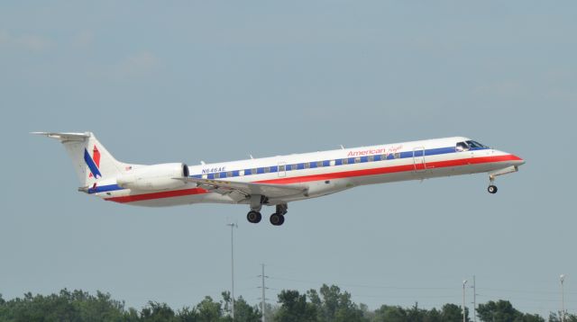 Embraer ERJ-145 (N646AE) - Landing Runway 15 in Sioux Falls SD