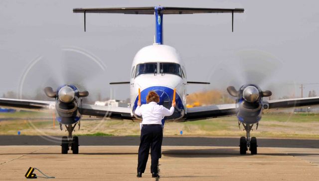 Beechcraft 1900 (N165YV)