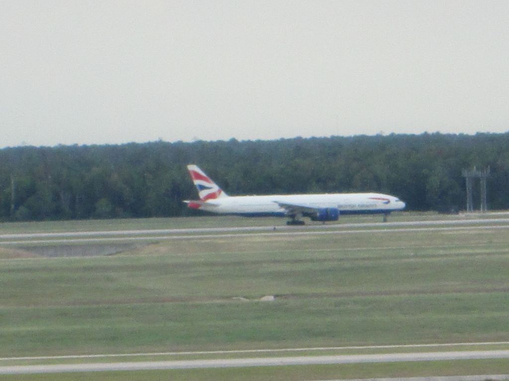 Boeing 777-200 (G-VIIL)