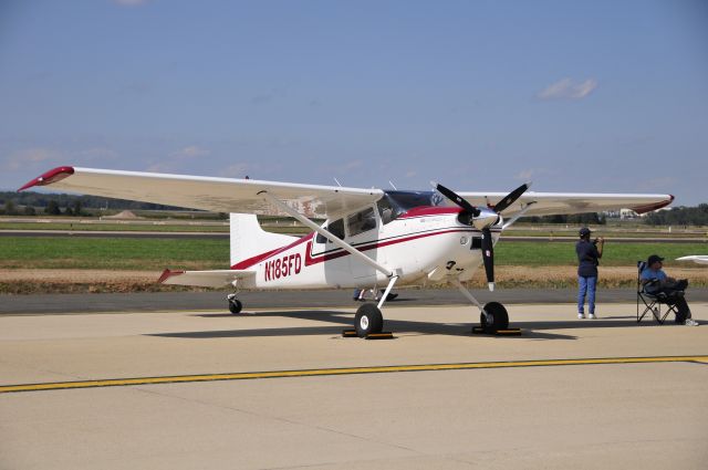 Cessna Skywagon (N185FD) - Seen at KIAD on 10/3/2009, at the Special Olympics Plane-pull event.      a href=http://discussions.flightaware.com/profile.php?mode=viewprofile&u=269247  [ concord977 profile ]/a