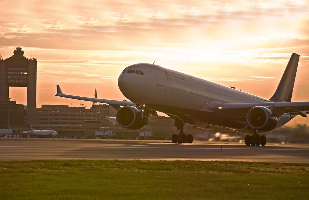 Airbus A330-300 (N810NW) - Sunset departure to AMS