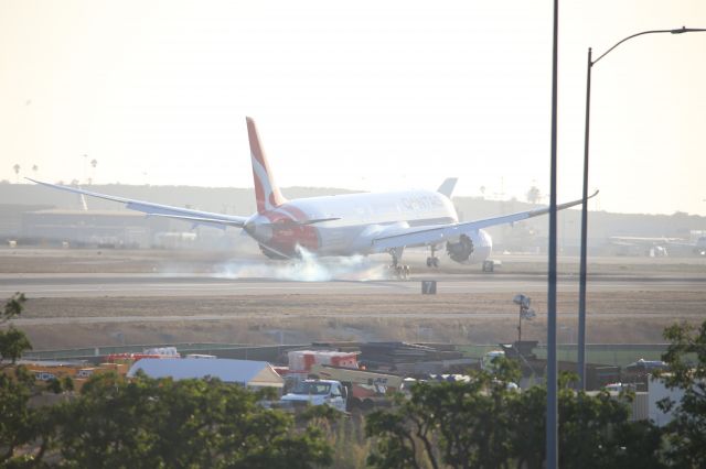 Boeing 787-9 Dreamliner (VH-ZNC)