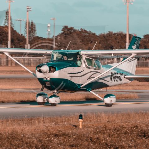 Cessna Skyhawk (N169HC) - On its way for departure.