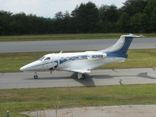 Embraer Phenom 100 (N316N)