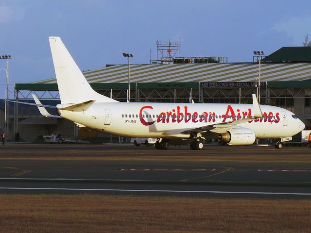 Boeing 737-800 (9Y-JME)