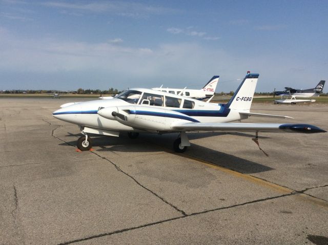 Piper PA-30 Twin Comanche (C-FCRG)