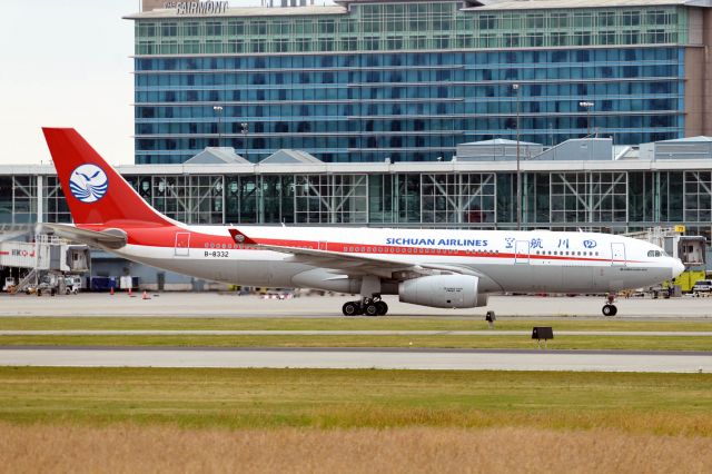 Airbus A330-200 (B-8332)