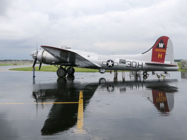 Boeing B-17 Flying Fortress (N5017N) - On the way to Oshkosh 2015. 18 August 2015.