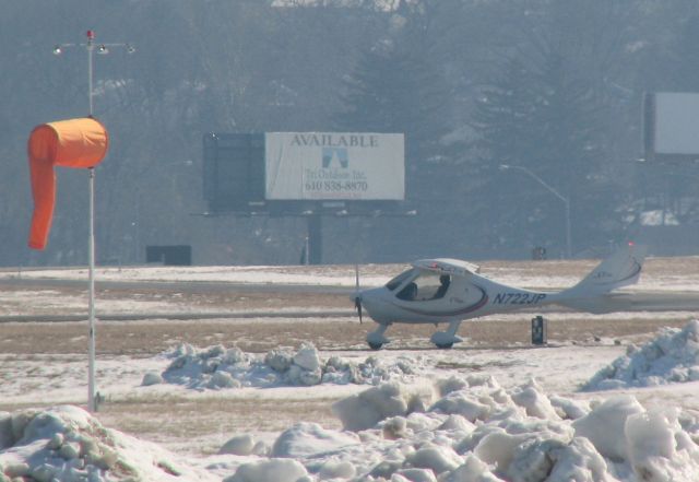 N722JP — - at Queen City