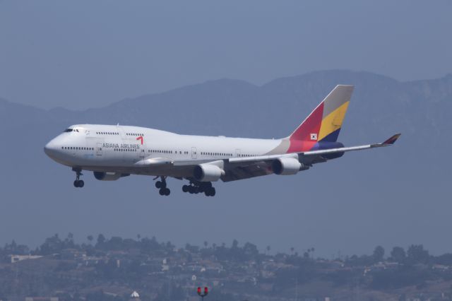 Boeing 747-400 (HL7418)
