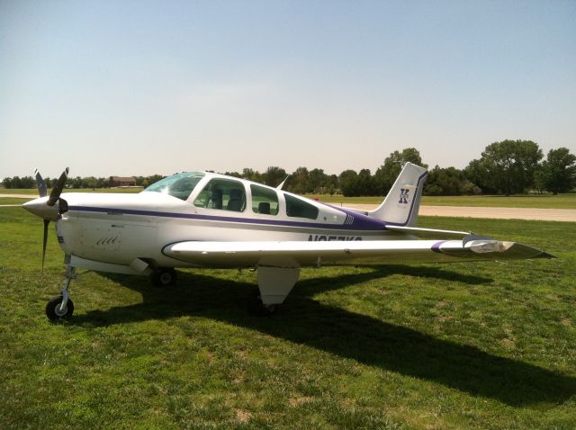 Beechcraft Bonanza (33) (N857KS)
