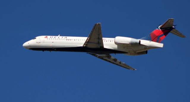 Boeing 717-200 (N965AT) - Shortly after departure is this 2001 Delta Airlines Boeing 717-2BD in the Winter of 2021.