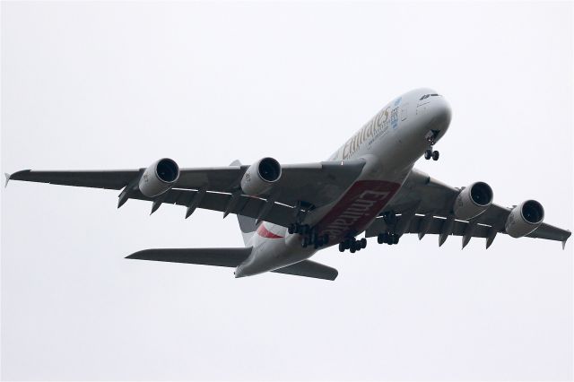 Airbus A380-800 (A6-EES)