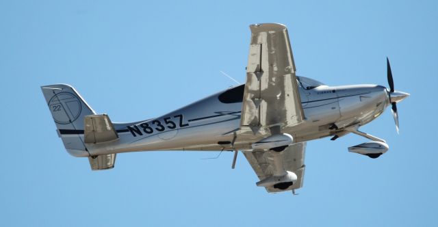 Cirrus SR-22 (N835Z)