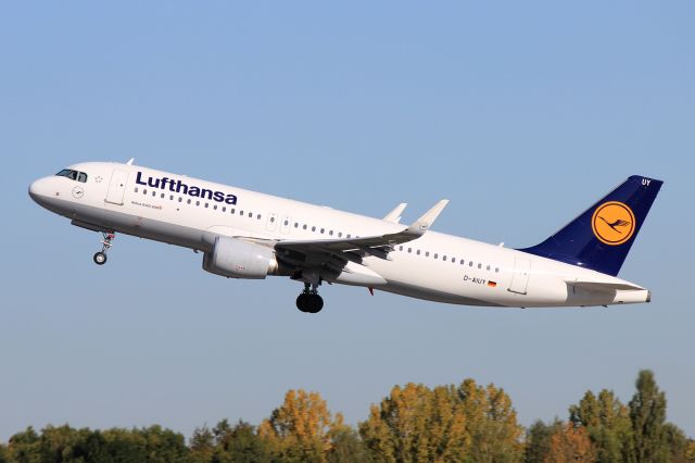 Airbus A320 (D-AIUY)