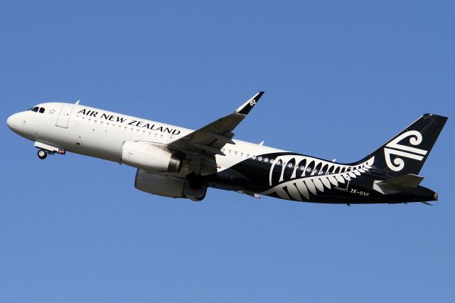 Airbus A320 (ZK-OXF)