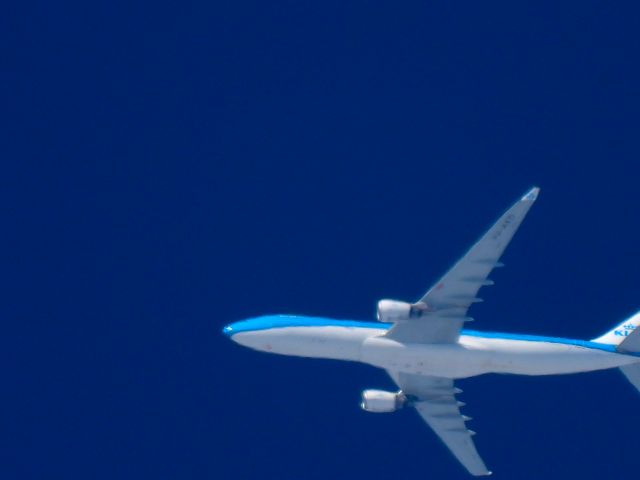 Airbus A330-300 (PH-AKD) - KLM661br /AMS-IAHbr /01/13/2025