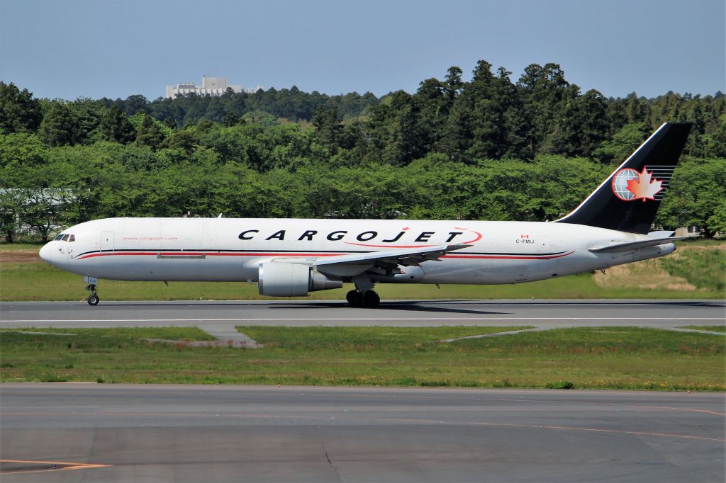 BOEING 767-300 (C-FMIJ)