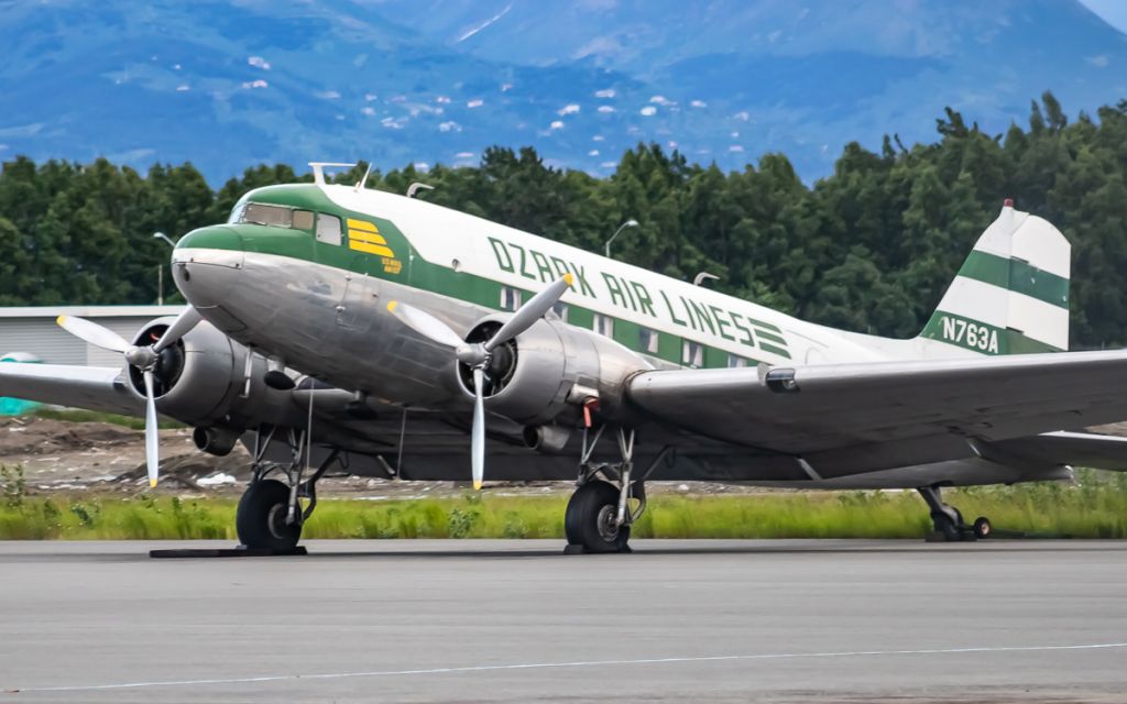 Douglas DC-3 (N763A)