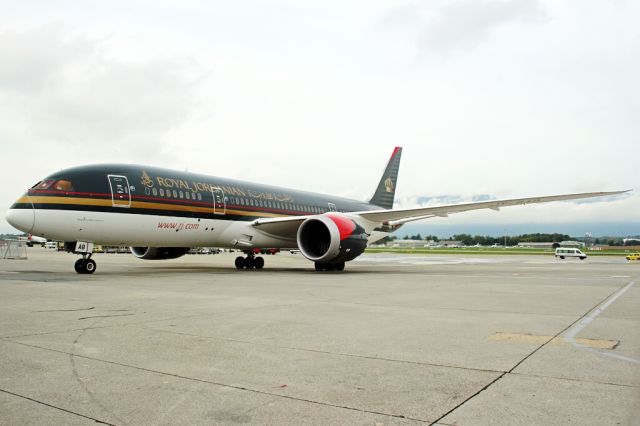 Boeing 787-8 (JY-BAB) - Welcome at GVA Dreamliner!