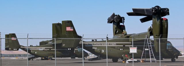 Bell V-22 Osprey (16-8306) - Doing a little maintenance work at RNO.  