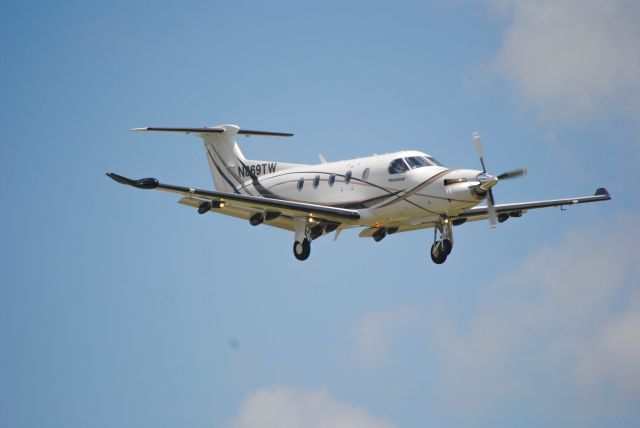 Pilatus PC-12 (N869TW)