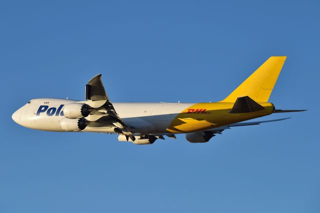 BOEING 747-8 (N852GT) - Runway 27 departure bound for  PANC