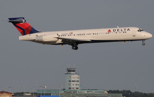 Boeing 717-200 (N930AT)
