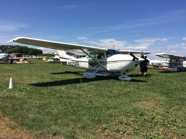 Cessna Skylane (N925RR)