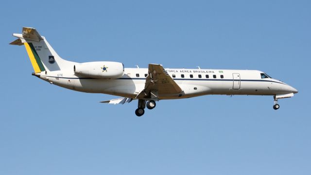 Embraer ERJ-135 (FAB2561)