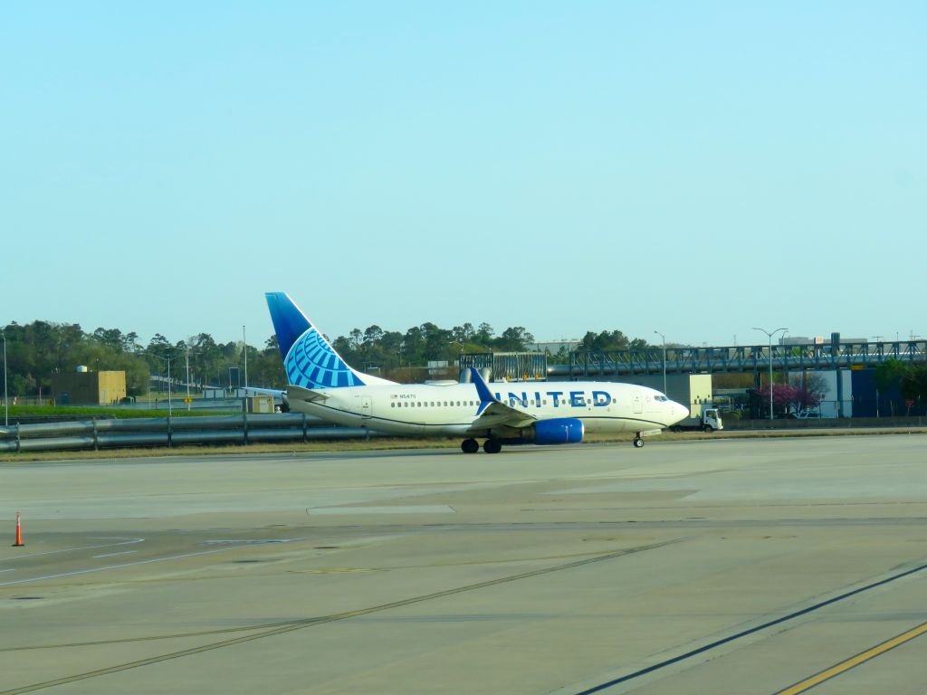 Boeing 737-700 (N54711) - UAL744br /IAH-CLEbr /03/15/20258