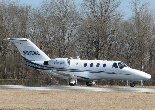 Cessna Citation CJ1 (N815MC) - Taking off from runway 14 at the Downtown Shreveport airport.
