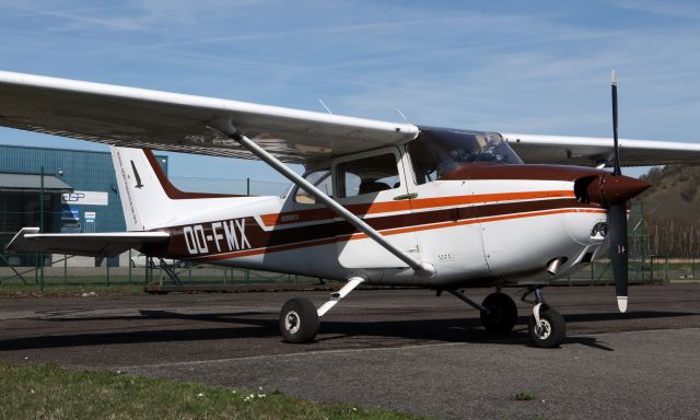 Cessna Skyhawk (OO-FMX) - REIMS CESSNA