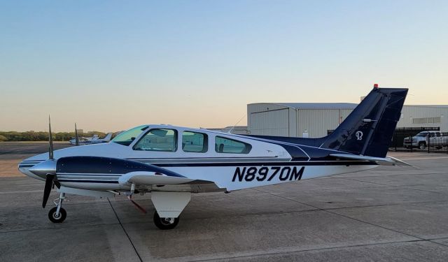 Beechcraft 55 Baron (N8970M)