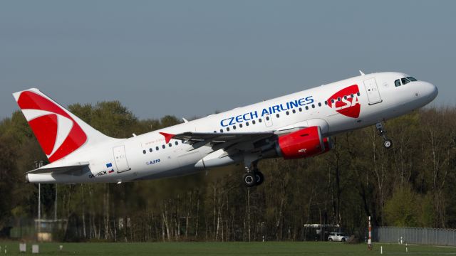 Airbus A319 (OK-NEM)