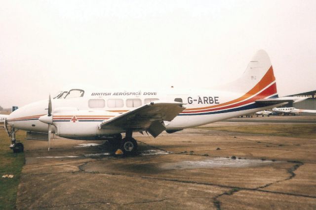 Hawker Siddeley Dove (G-ARBE) - Seen here in Oct-90.